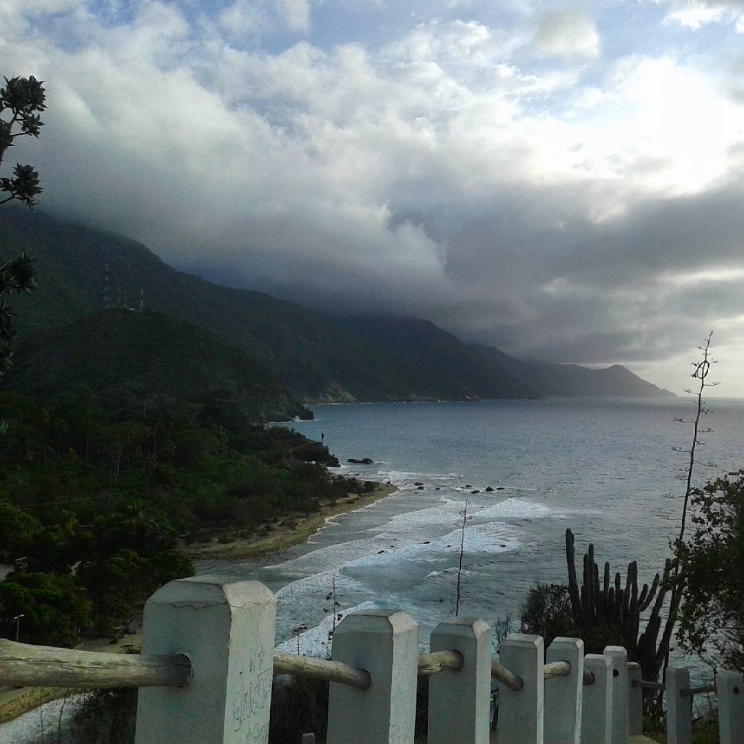 Hacia el malecón desde el Cristo